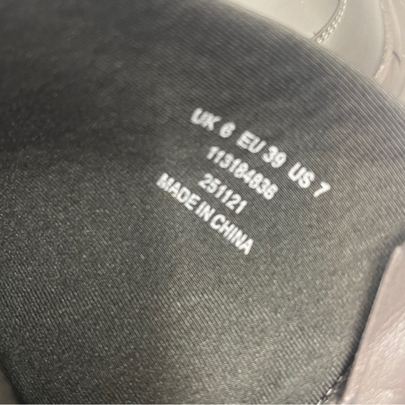 ASOS Gray Chunky Sole Ankle Boots W Zipper front - Size 7 - Picture 6 of 6